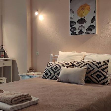 Natasia Studios Скала Ересу Екстериор снимка